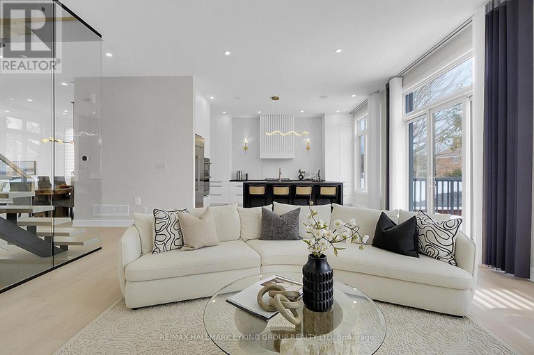 29283028/623-rowanwood-avenue/mckellarhighland/ottawa/ontario/K2A3E3_12