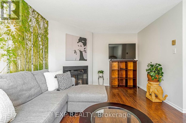 29067657/104-1820-marsala-crescent/fallingbrookpineridge/ottawa/ontario/K4A2E7_7