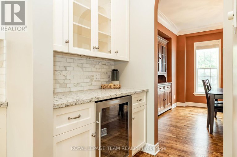 28541341/10-beechgrove-gardens/stittsville-south/ottawa/ontario/K2S1W5_9