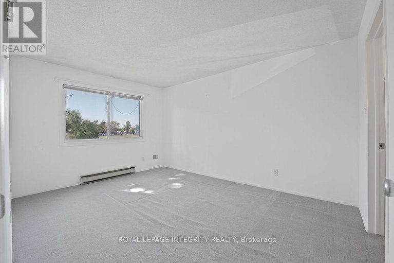 28876119/206-212-viewmount-drive/borden-farmstewart-farmcarleton-heightsparkwood-hills/ottawa/ontario/K2E7X2_28