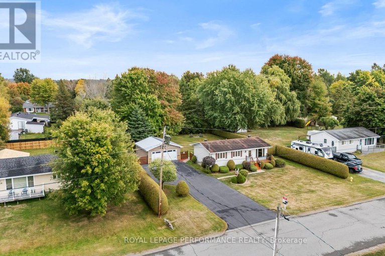 28901447/122-maple-grove-street/russell-twp/russell/ontario/K0A1W0_3