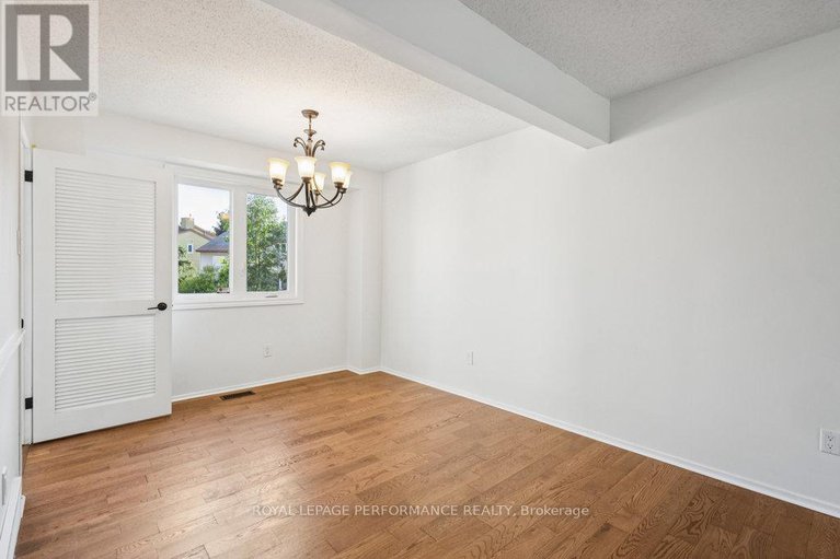 29029572/8-gillespie-crescent/hunt-club-woods/ottawa/ontario/K1V9X8_8