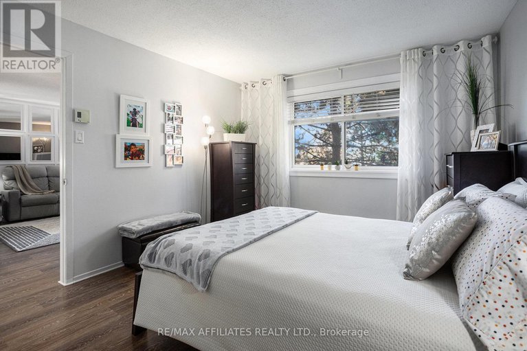 28977949/207-270-brittany-drive/viscount-alexander-park/ottawa/ontario/K1K0R8_13