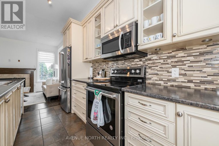 29416953/448-rochefort-circle/avalon-west/ottawa/ontario/K4A0M9_14