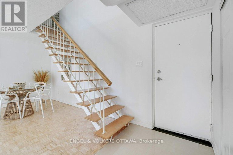 29053072/216-12-corkstown-road/lakeview-park/ottawa/ontario/K2H5B3_7