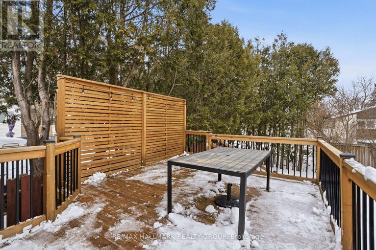 29378693/24-binscarth-crescent/glencairnhazeldean/ottawa/ontario/K2L1S1_31