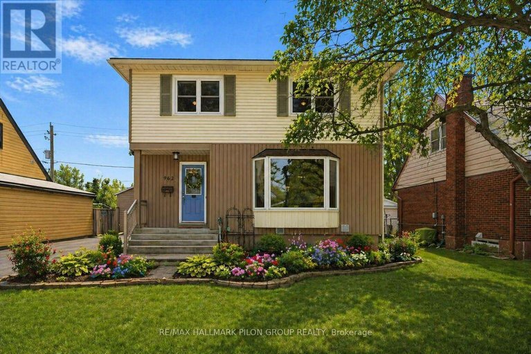 29677259/962-weston-drive/elmvale-acresurbandale/ottawa/ontario/K1G1X2_1
