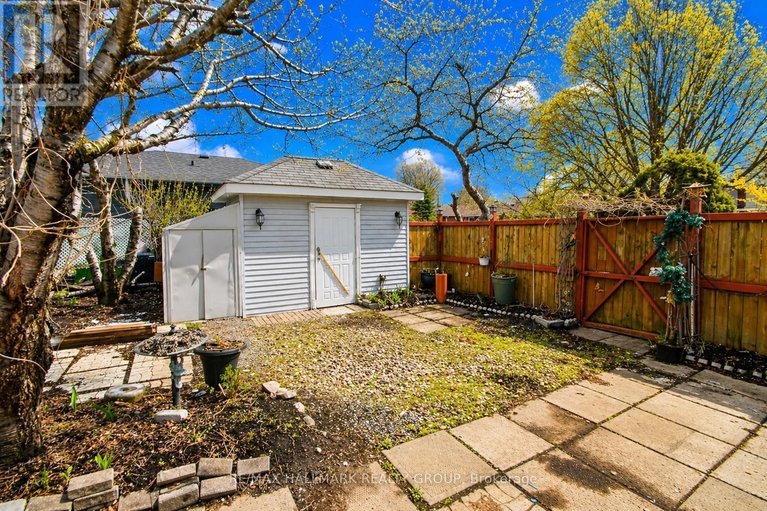 29683449/461-lawson-avenue/overbrookcastle-heights/ottawa/ontario/K1K1R4_16