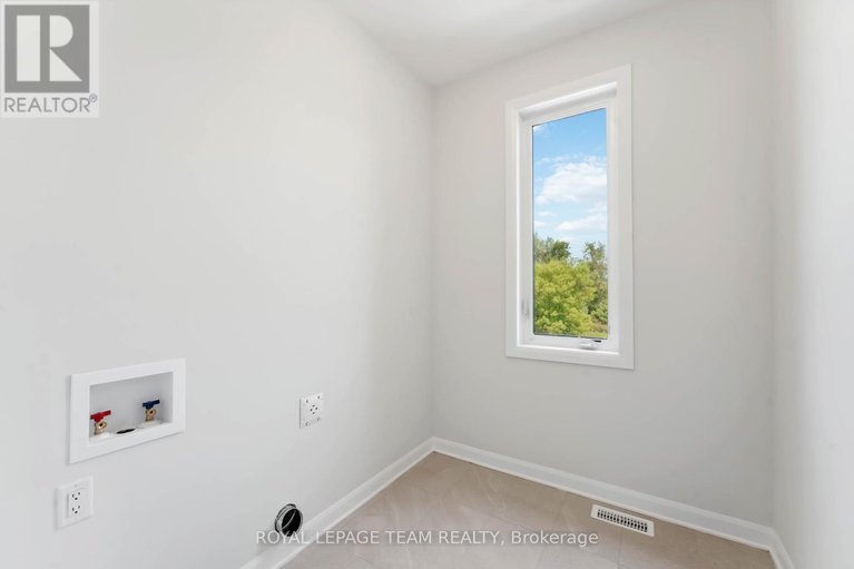 27736125/5045-abbott-street-e/ottawa/ontario/K2V0V2_32