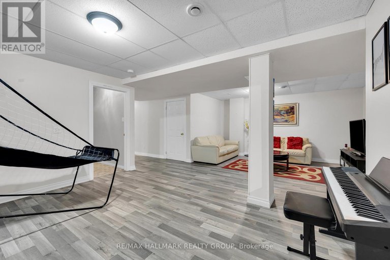 29254437/813-galleria-circle/avalon-east/ottawa/ontario/K4A4Z4_35