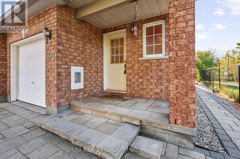 29005763/1720-jobin-crescent/carson-grove/ottawa/ontario/K1J1C5_3