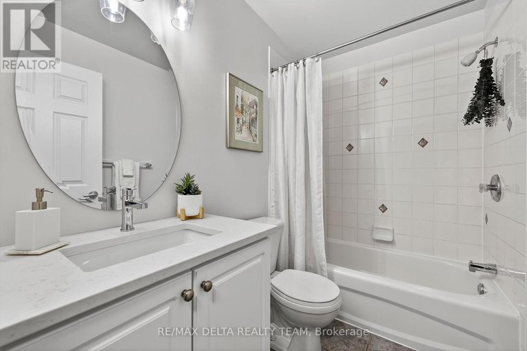 28970170/63-highwood-private/viscount-alexander-park/ottawa/ontario/K1K4X6_17