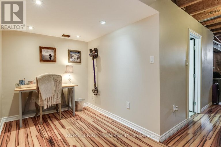 29094729/404-heathrow-private/stittsville-south/ottawa/ontario/K2S0M9_30