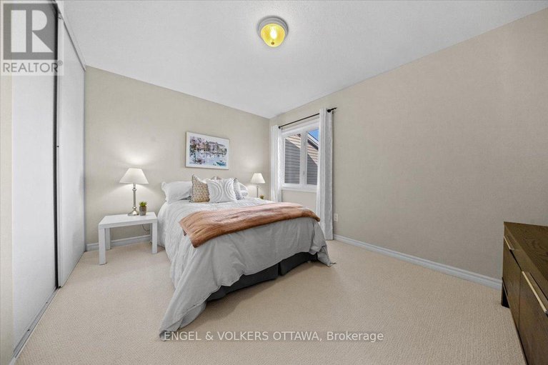 28956105/1003-markwick-crescent/notting-hillsummerside/ottawa/ontario/K4A4X5_24
