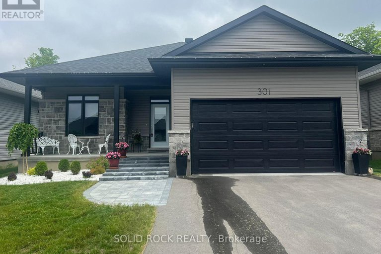 29198740/301-wood-avenue/smiths-falls/smiths-falls/ontario/K7A5H4_1