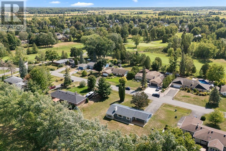 28822085/1245-fairway-drive/manotick-south-to-roger-stevens/ottawa/ontario/K4M1B3_36
