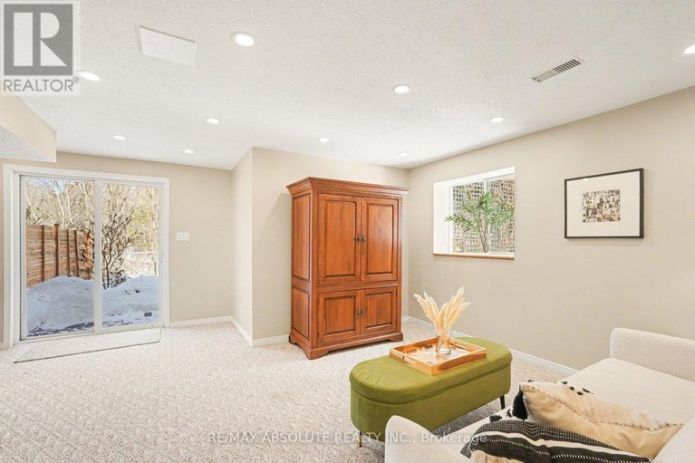 29527722/23-riverbank-court/stittsville-central/ottawa/ontario/K2S1V7_29