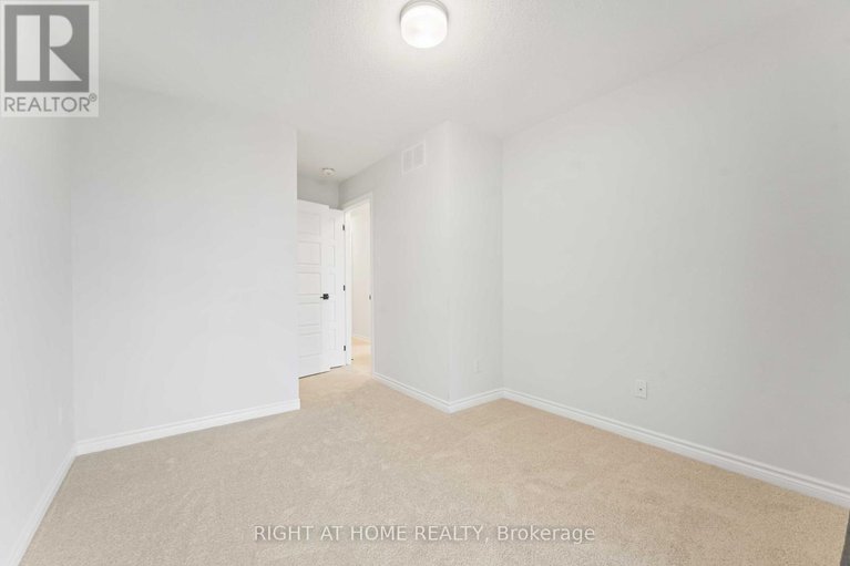 28970786/721-rouncey-road/emerald-meadowstrailwest/ottawa/ontario/K2V0S5_33