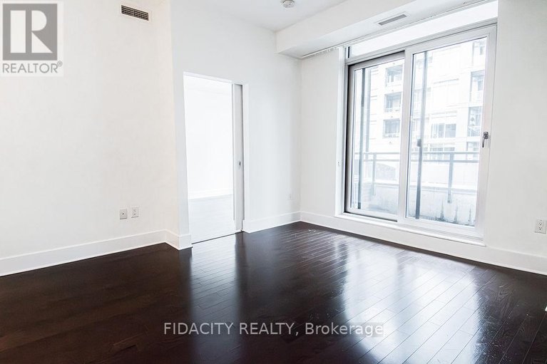 29608675/320-101-richmond-road/westboro-south/ottawa/ontario/K1Z0A6_6