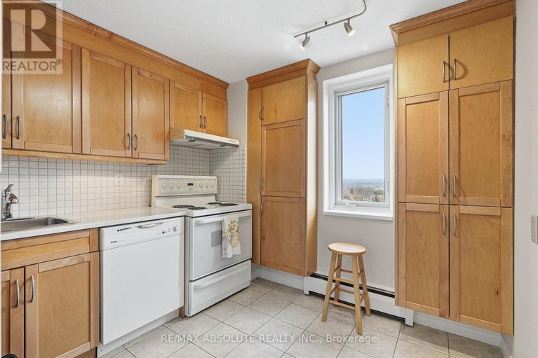 29591012/1010-915-elmsmere-road/beacon-hill-south/ottawa/ontario/K1J8H8_14