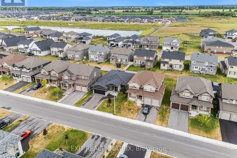 28738549/482-central-park-boulevard/village-of-russell/russell/ontario/K4R0C7_30