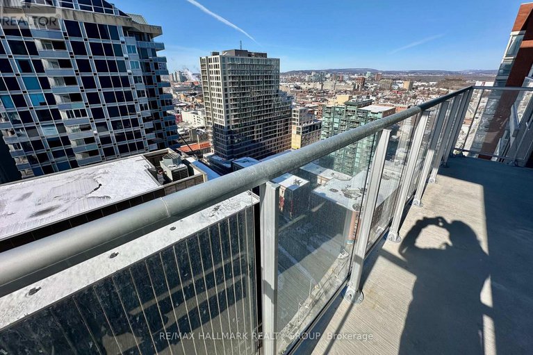 28870753/2001-180-george-street/lower-townbyward-market/ottawa/ontario/K1N0G8_19