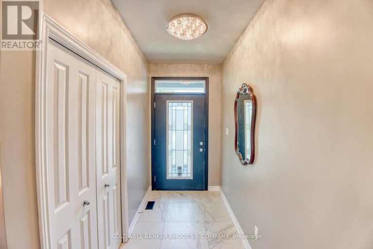 28619246/454-creekview-way/blossom-parkkemp-parkfindlay-creek/ottawa/ontario/K1T0J5_3