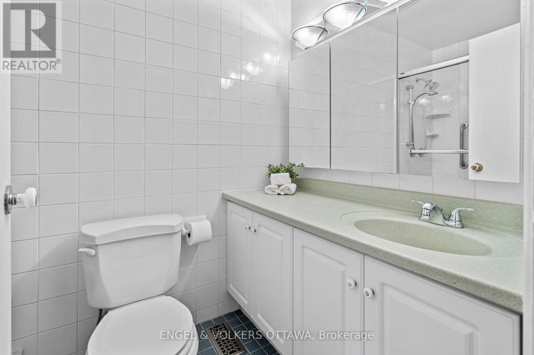 28811817/337-mountbatten-avenue/alta-vistafaircrest-heights/ottawa/ontario/K1H5W2_24