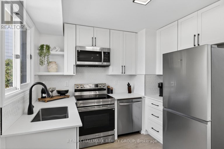 29664979/226-old-colony-road/glencairnhazeldean/ottawa/ontario/K2L1M7_19