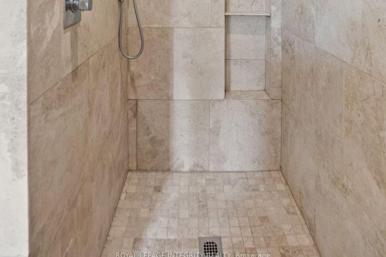 29609930/6-marchbrook-circle/rural-kanata-central/ottawa/ontario/K2W1A1_39