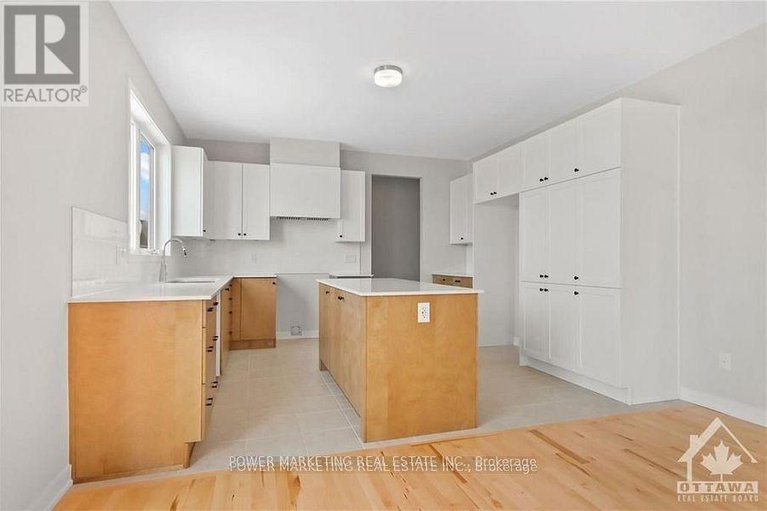 28572392/288-appalachian-circle/half-moon-bay/ottawa/ontario/K2J6X2_7