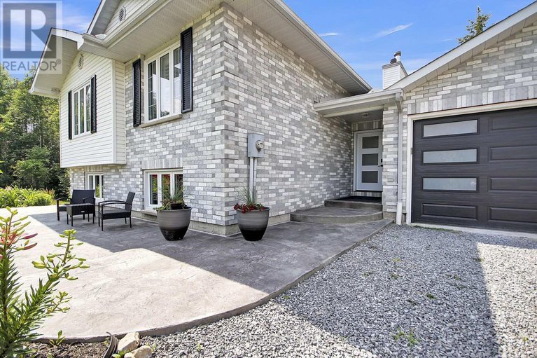 28617516/3377-paden-road/rideau-twp-s-of-reg-rd-6-w-of-mccordick-rd/ottawa/ontario/K0A2T0_1