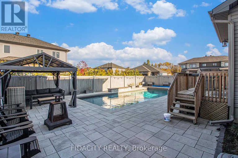 29112456/649-misty-street/village-of-russell/russell/ontario/K4R0E7_41