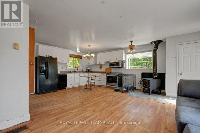 28773548/5684-mccrea-road/augusta-twp/augusta/ontario/K0E1T0_11