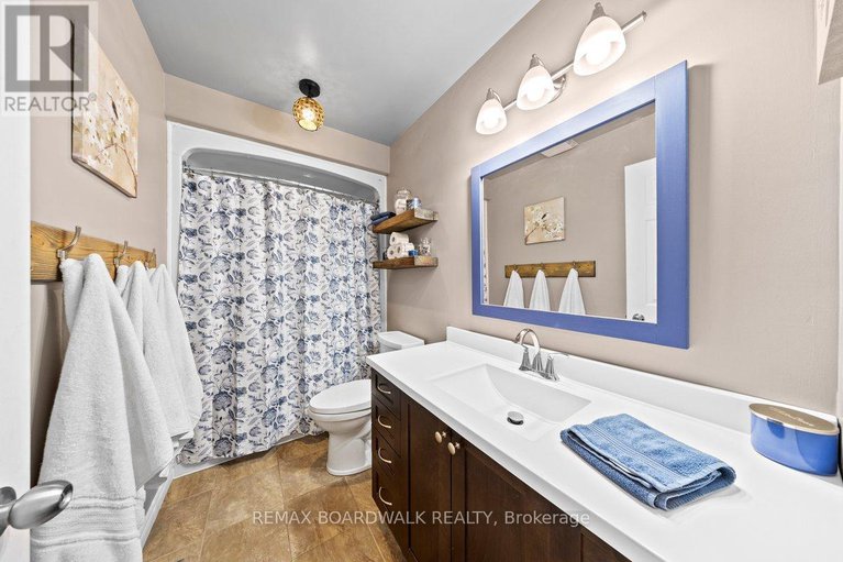 29436159/1644-drummond-concession-7-road/drummond-n-elmsley-drummond-twp/drummondnorth-elmsley/ontario/K7H3C8_15