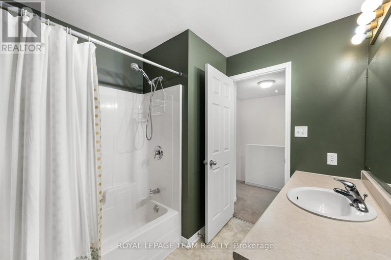 28869607/30-goldthorpe-private/stonebridge/ottawa/ontario/K2J5L7_17