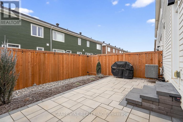 29145607/2005-postilion-street/btwn-franktown-rd-fallowfield-rd/ottawa/ontario/K0A2Z0_35