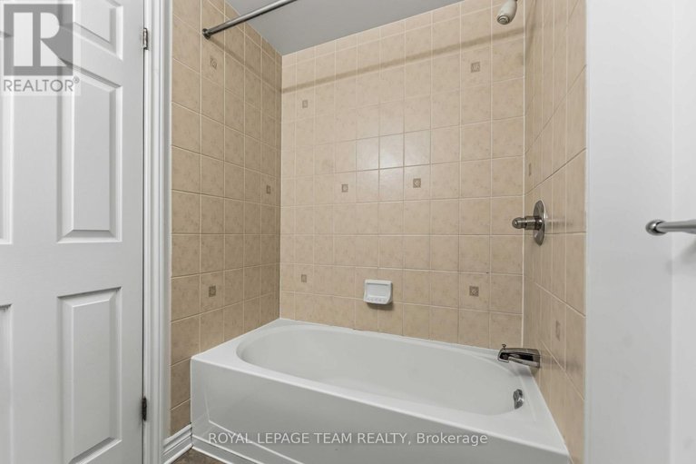 29566270/a-405-chapman-mills-drive/strandherd/ottawa/ontario/K2J0M7_25