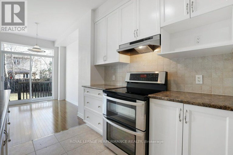 29648460/203-bradwell-way/blossom-parkkemp-parkfindlay-creek/ottawa/ontario/K1T4J4_8