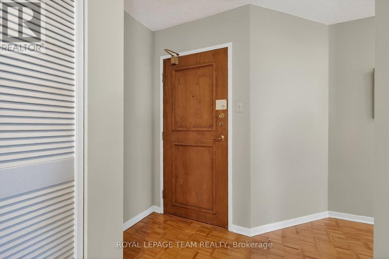 29467731/601-40-arthur-street/west-centre-town/ottawa/ontario/K1R7T5_6