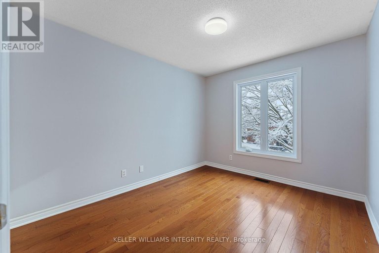 28147144/58-sheppards-glen-avenue/emerald-meadowstrailwest/ottawa/ontario/K2M2M9_24