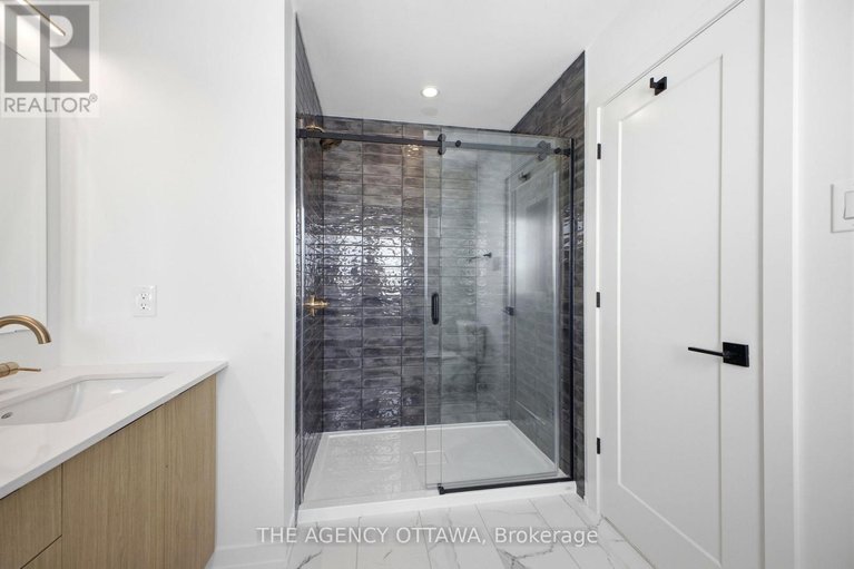 29454233/1146-cope-drive/stittsville-south/ottawa/ontario/K2S3C3_24