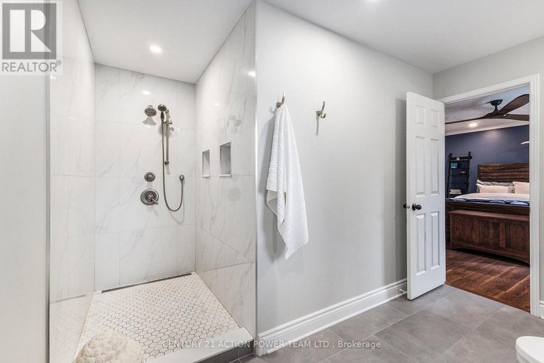 28927560/1017-sheenboro-crescent/fallingbrookpineridge/ottawa/ontario/K4A3M8_23