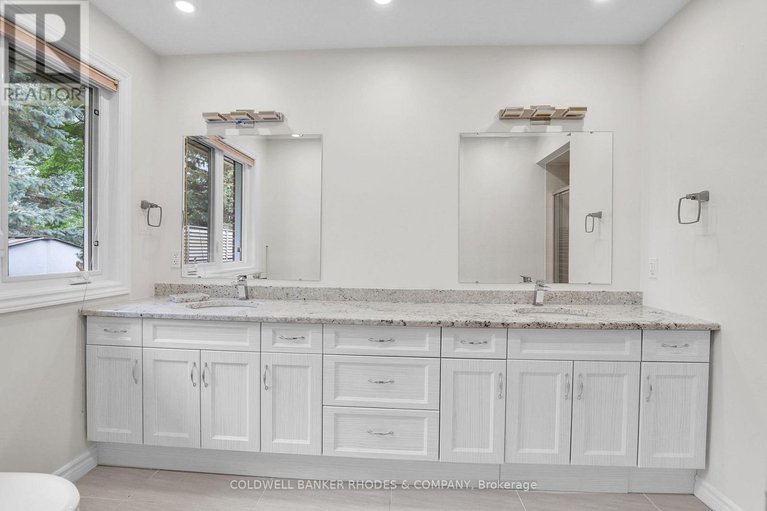 28395342/62-beechfern-drive/stittsville-central/ottawa/ontario/K2S1E3_23