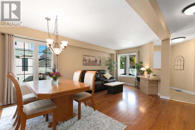 29075456/1545-senateurs-way/fallingbrookpineridge/ottawa/ontario/K4A4A2_7