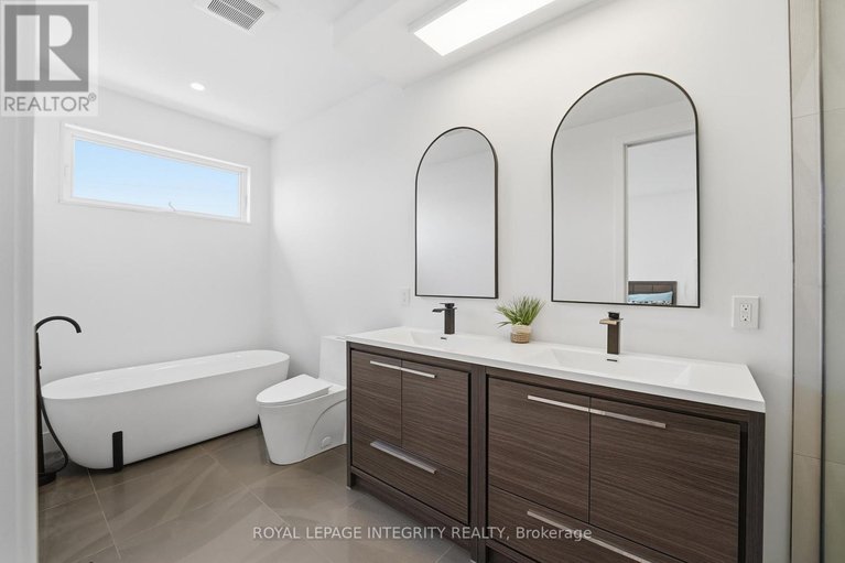 29663854/984-watson-street/fairfield-heights/ottawa/ontario/K2B6C2_27