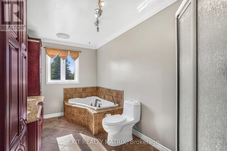 28989592/1582-sandy-hill-road/champlain-twp/champlain/ontario/K6A2R2_24