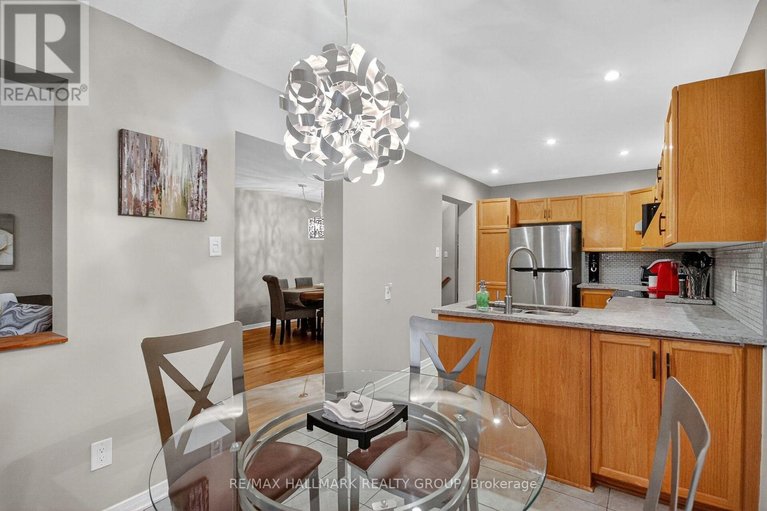 29630487/110-hunters-glen-crescent/hunt-club-parkgreenboro/ottawa/ontario/K1T3R1_14