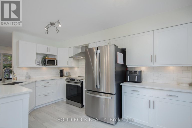 28935988/119-kincardine-drive/glencairnhazeldean/ottawa/ontario/K2V1B1_19