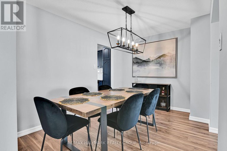28944785/53-21-midland-crescent/arlington-woods/ottawa/ontario/K2H8P6_6